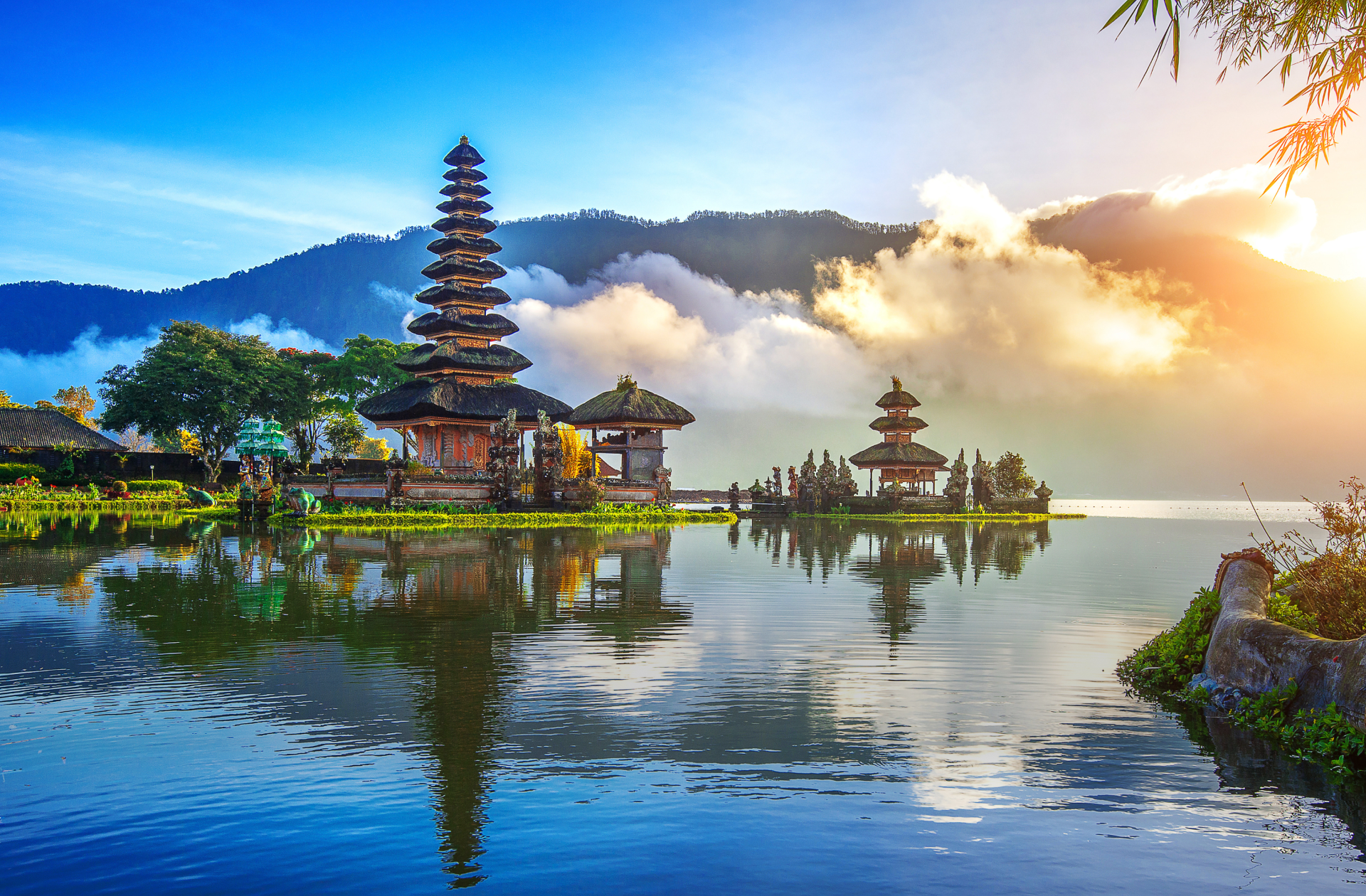 When is the best time to dive in Bali